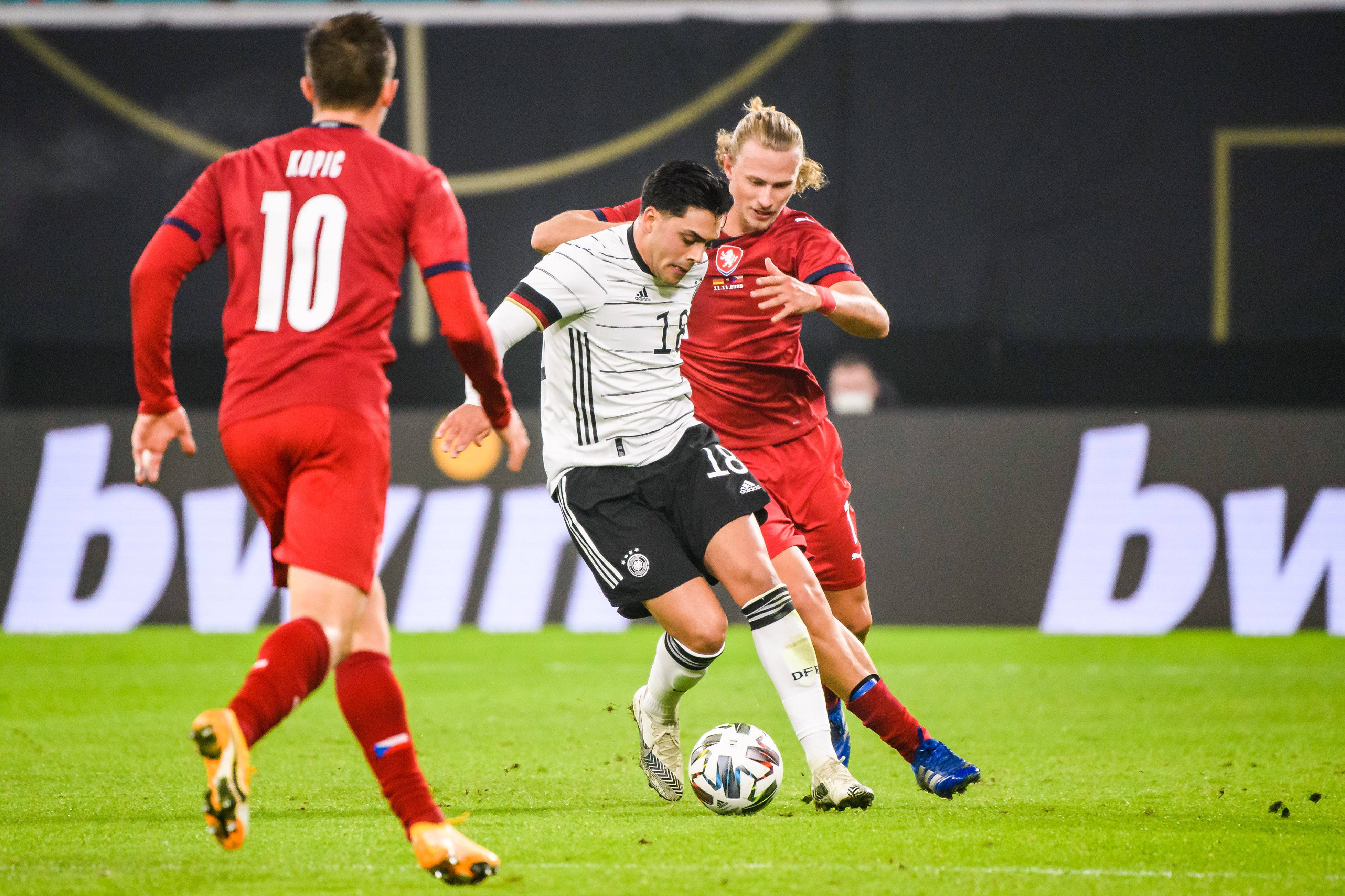 关于北马其顿队在比赛中展现出色的团队合作的信息