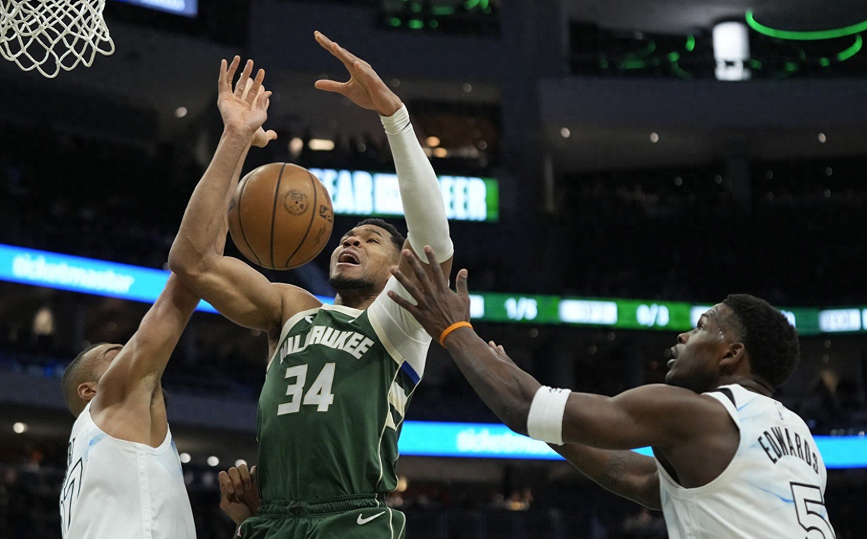 灰熊负尼克斯，里克-博谈赛后失利表现的简单介绍