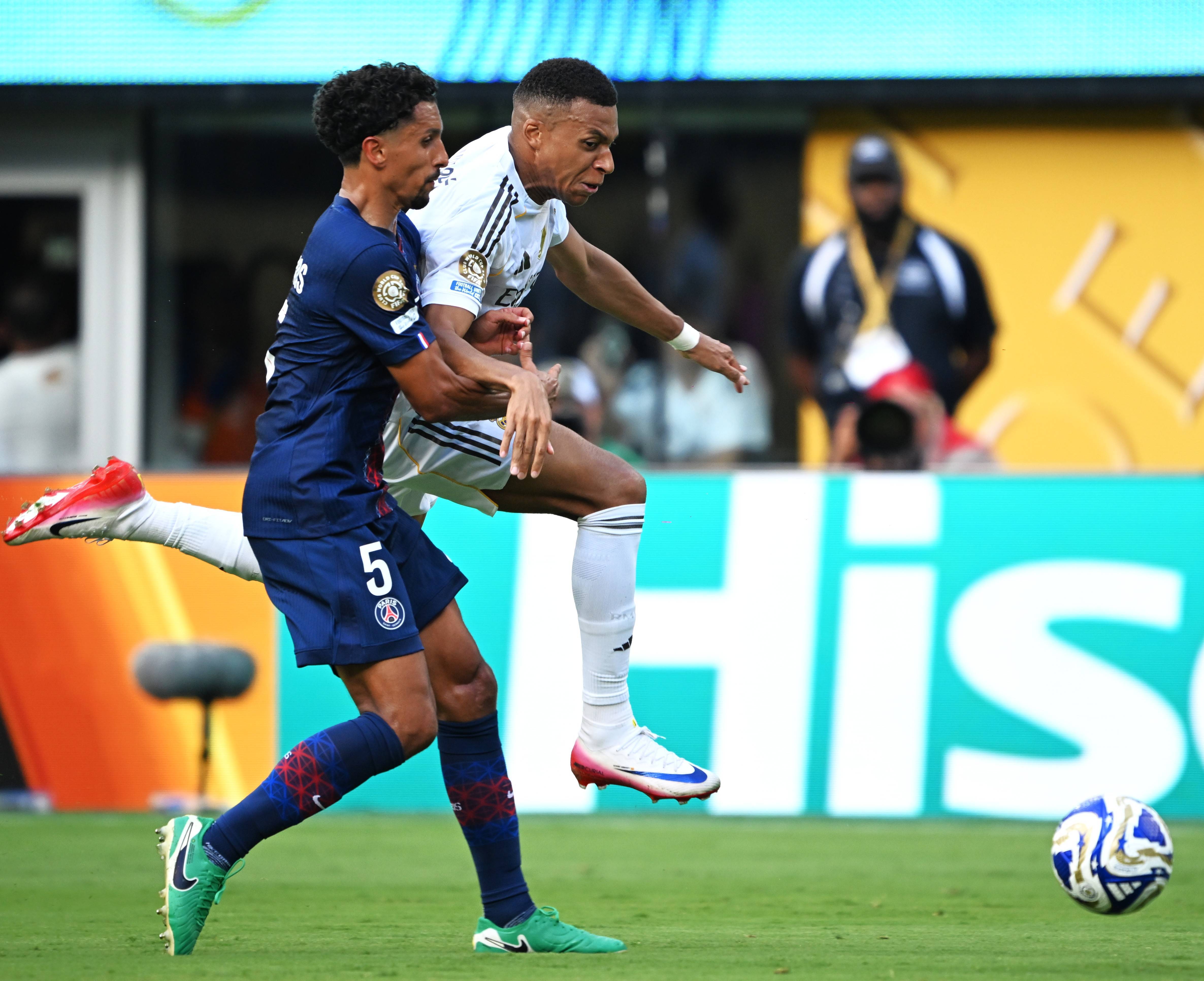 包含巴黎圣日耳曼客场取胜，继续保持领先优势的词条