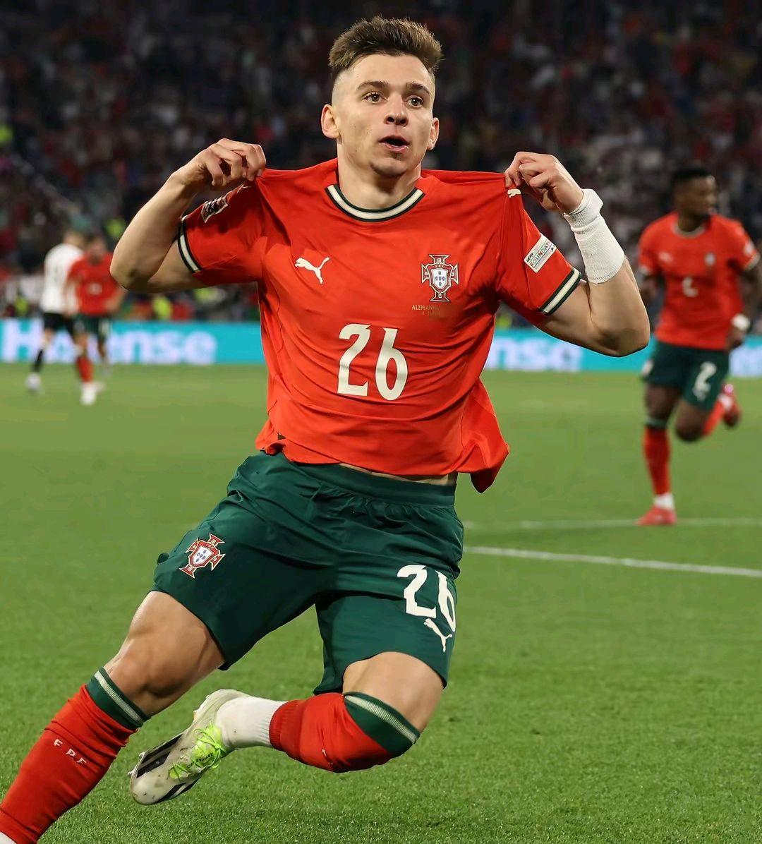 欧国联冠军杯:巴塞卡罗斯火力全开,一骑绝尘的简单介绍 欧国联冠军杯:巴塞卡罗斯火力全开,一骑绝尘的简单介绍