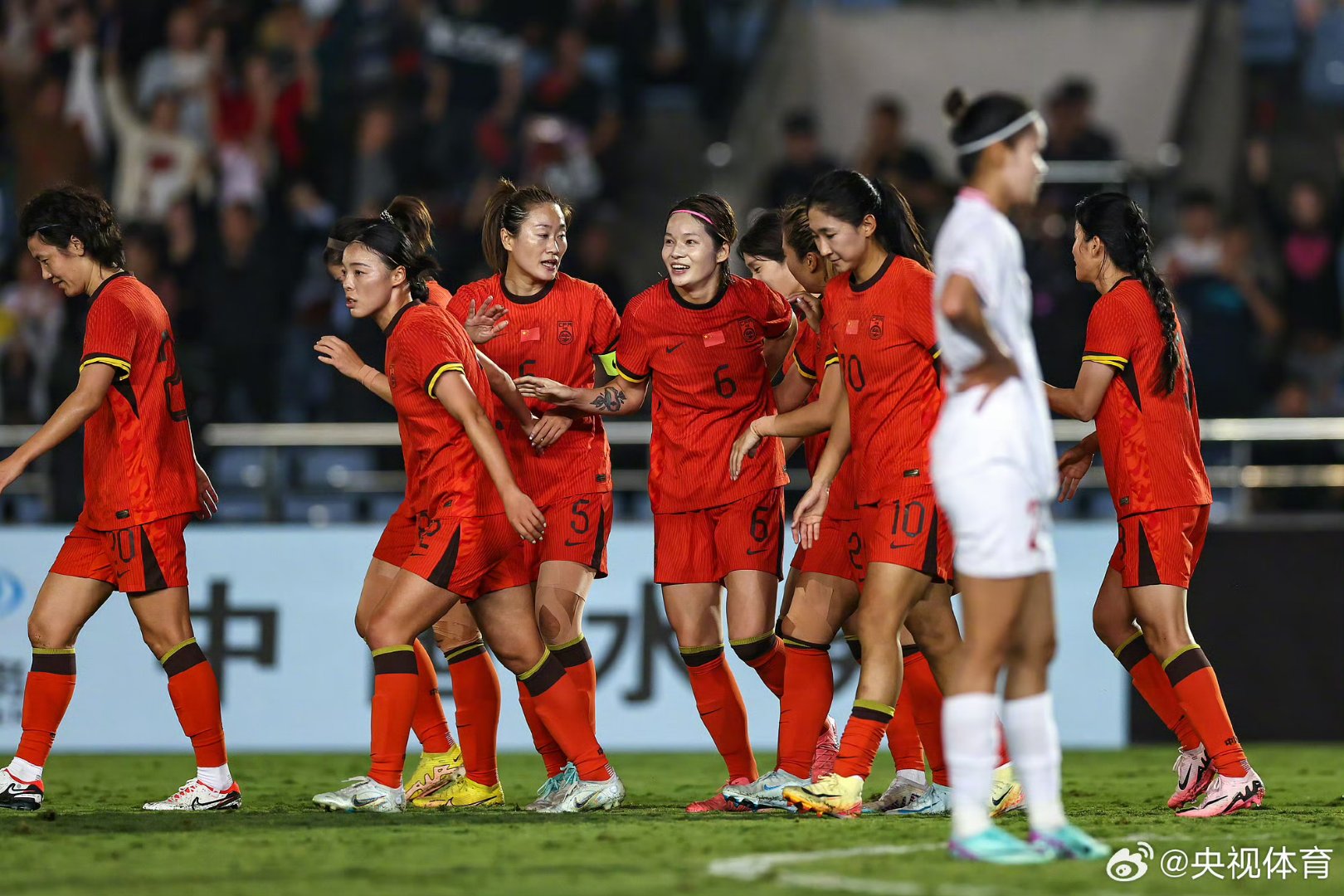 中国女足在国际比赛中获得突破性胜利 中国女足在国际比赛中获得突破性胜利