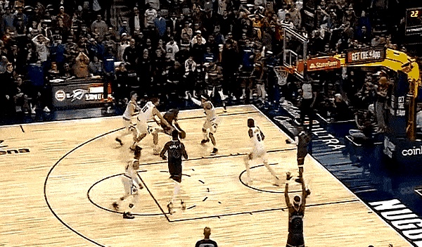 快船鏖战魔术,约基奇带队取胜 快船鏖战魔术,约基奇带队取胜