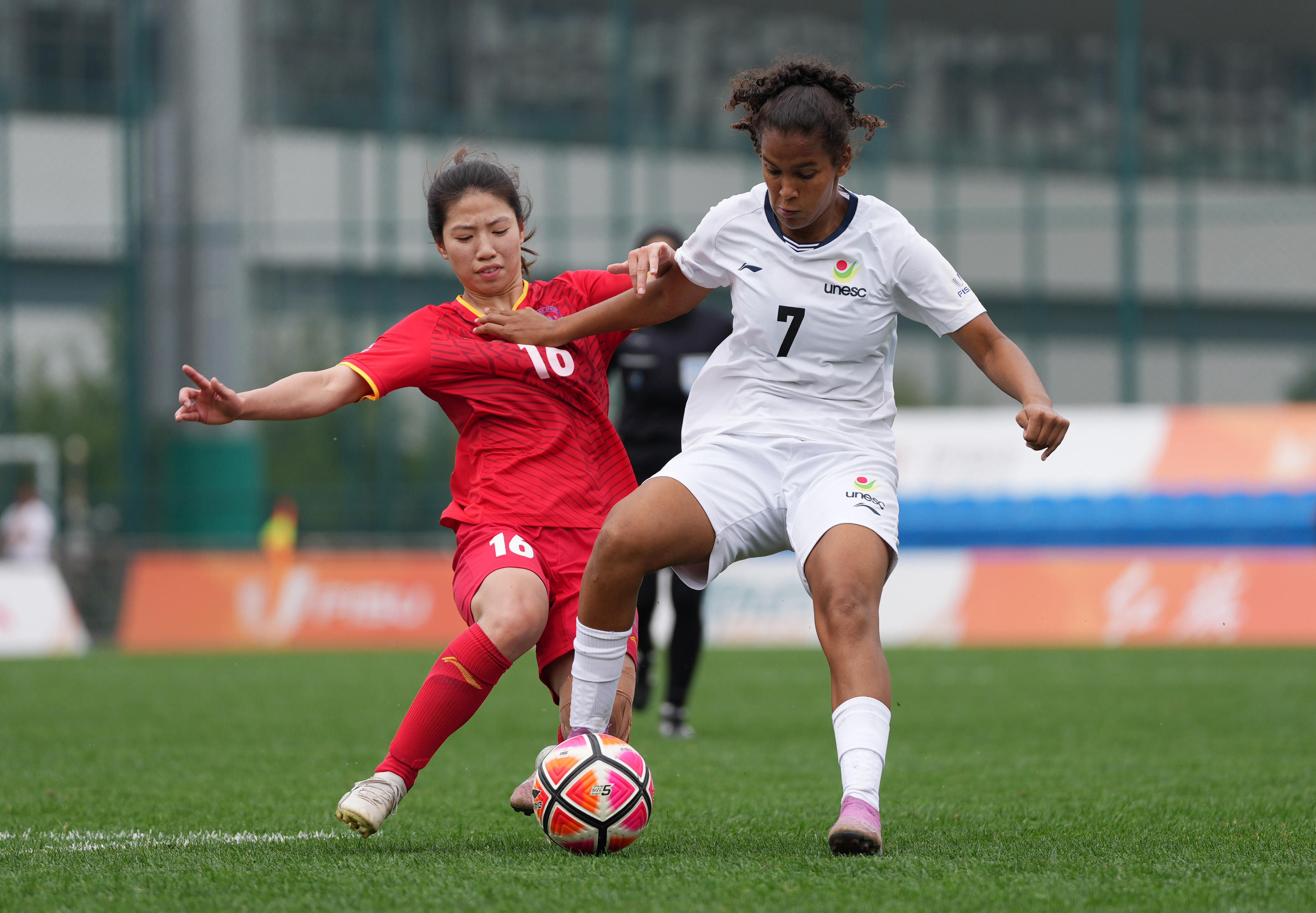 体育赛事获得成功,带动女子足球运动发展 体育赛事获得成功,带动女子足球运动发展