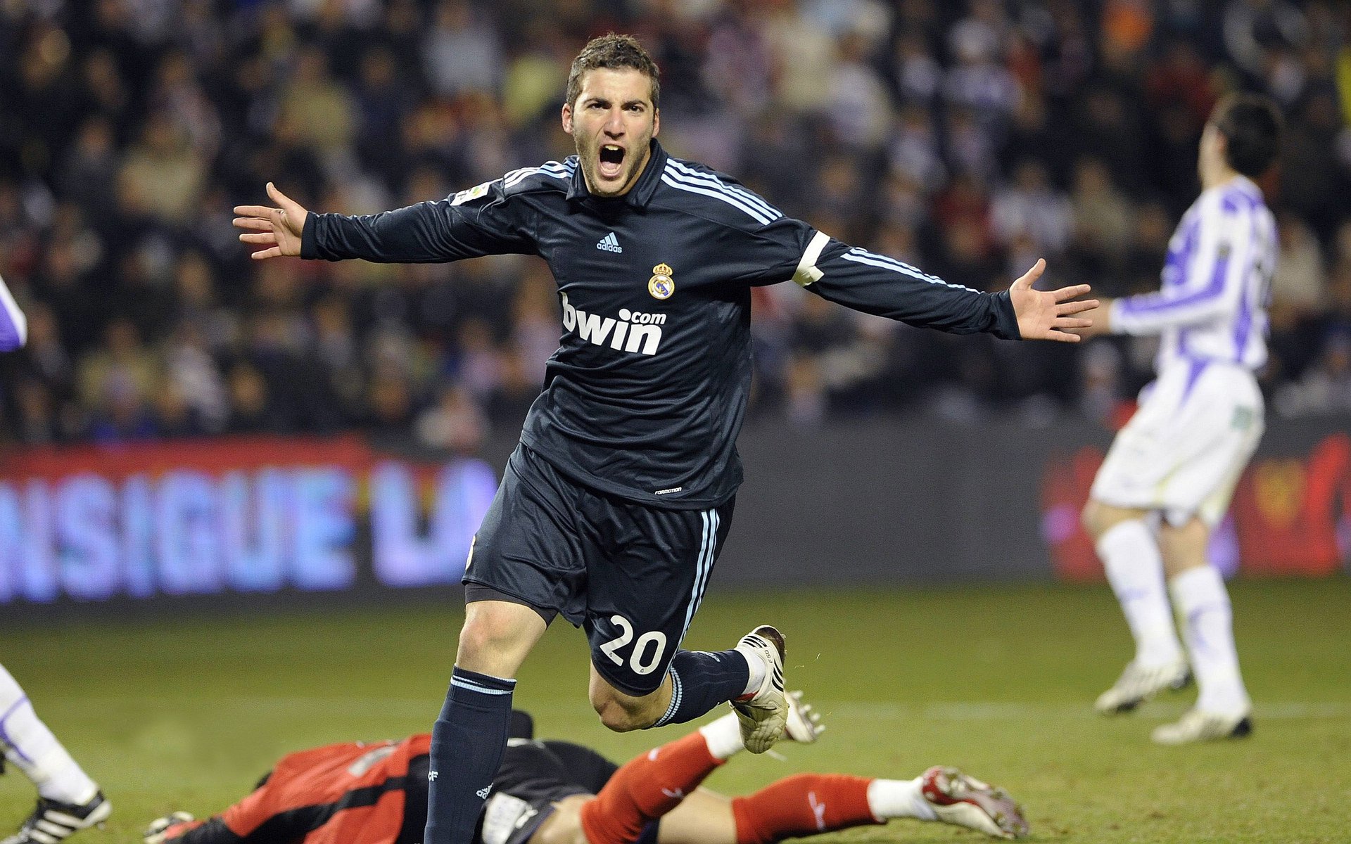 马里力克苏格兰，基耶萨成为关键先生，一场跨越国界的足球传奇